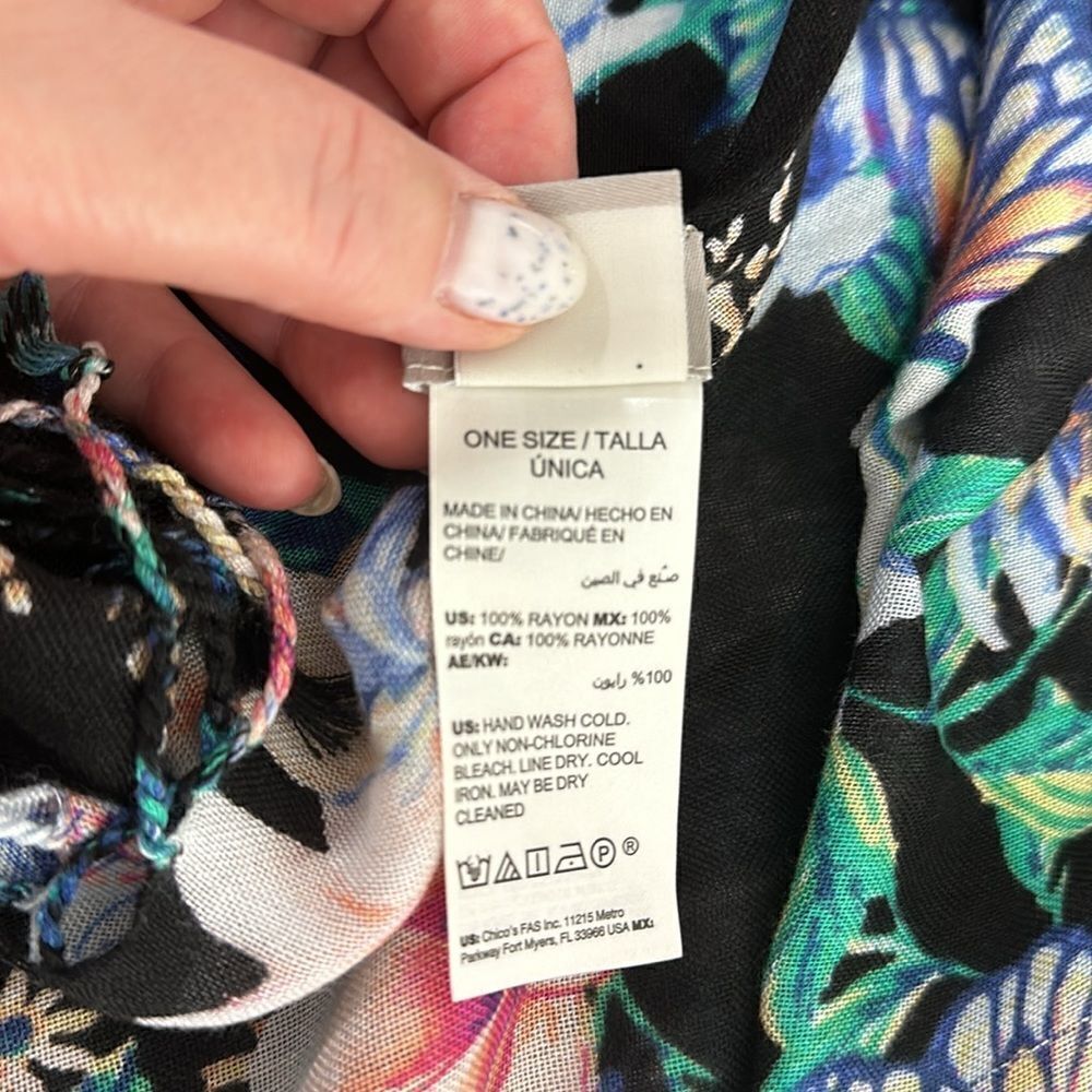 Chico’s Butterfly Garden-Print Shawl With Fringe - Picture 5 of 7